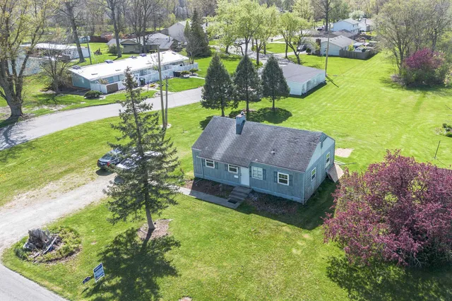 $235,000 | 1406 Reckeweg Road, Fort Wayne, IN 46804