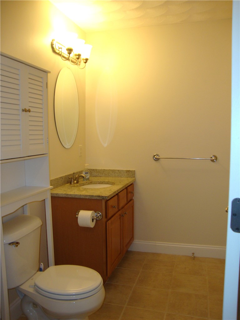 1780 Nooseneck Hill Road, Unit 11D Coventry, RI 02816 - Photo 20 of 24 master bathroom