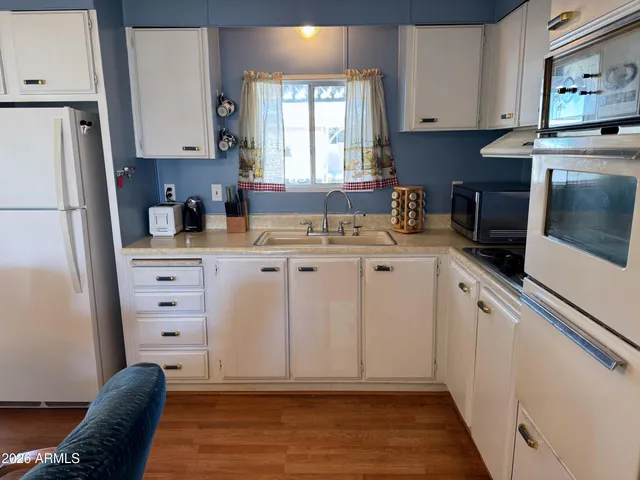 $35,900 | 2605 South Tomahawk Road, Unit 99, Apache Junction, AZ 85119