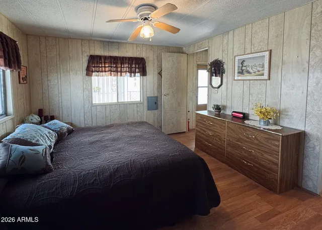 $35,900 | 2605 South Tomahawk Road, Unit 99, Apache Junction, AZ 85119