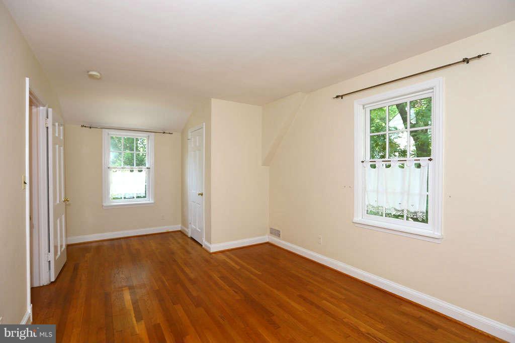 5200 Westport Road Chevy Chase, MD 20815 - Photo 14 of 29 Bedroom