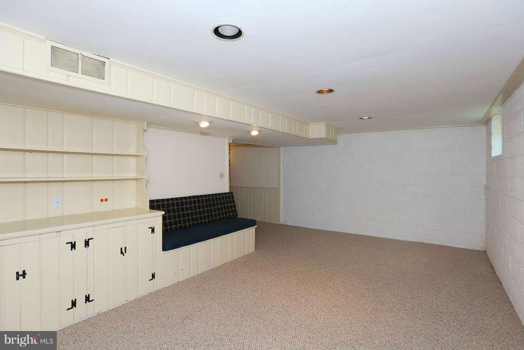 5200 Westport Road Chevy Chase, MD 20815 - Photo 20 of 29 Interior General