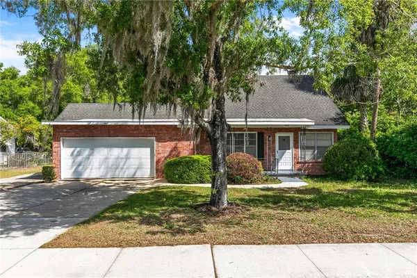 $2,600 | 1803 East Orange Avenue, Eustis, FL 32726