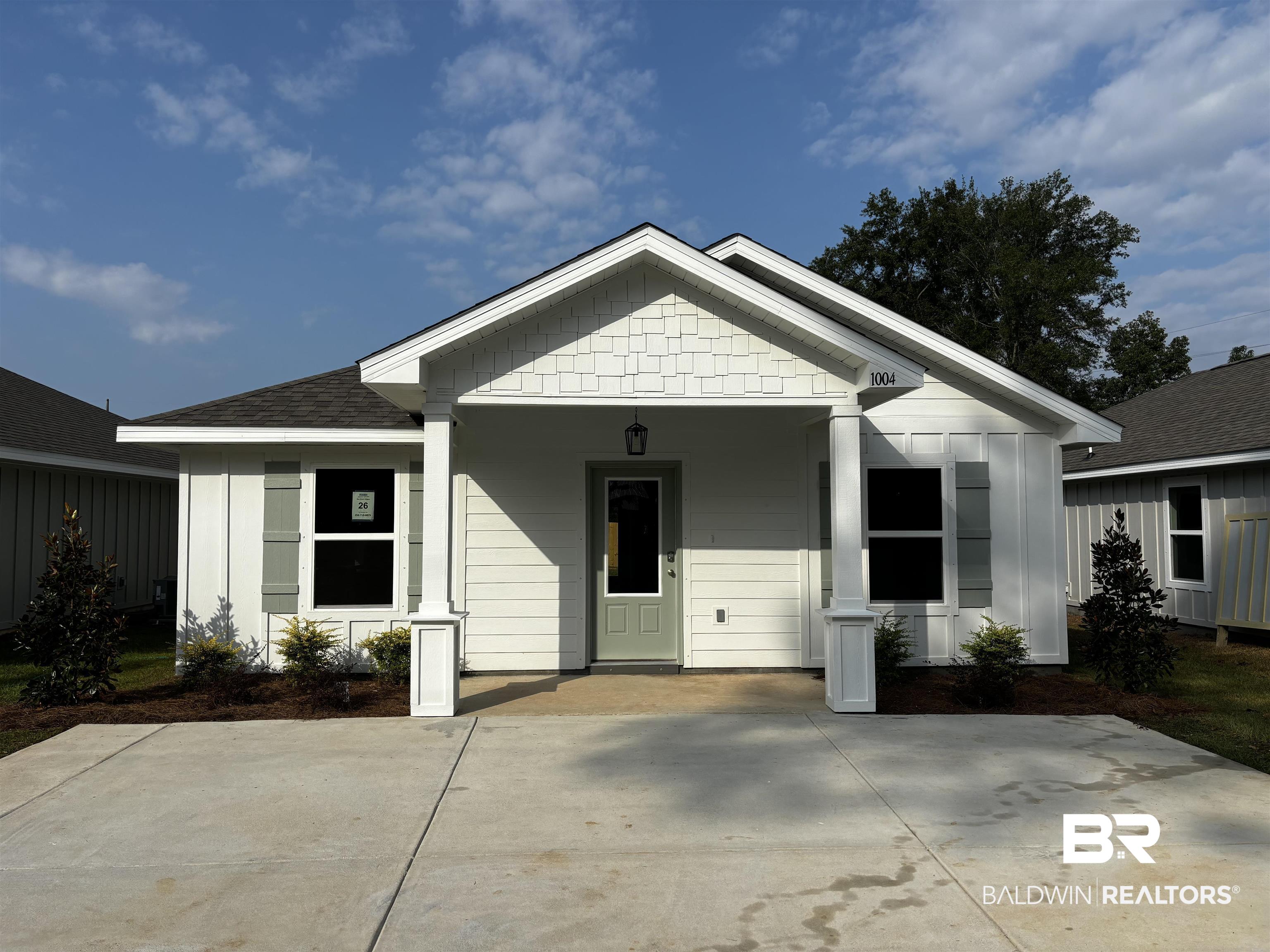1004 South Bay Street Foley, AL 36535 - Photo 1 of 32