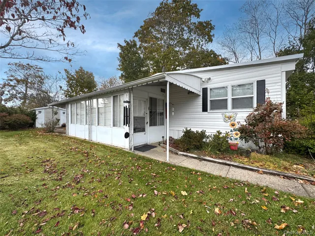 $98,000 | 1964 Riveroad Road, Unit 55, Calverton, NY 11933