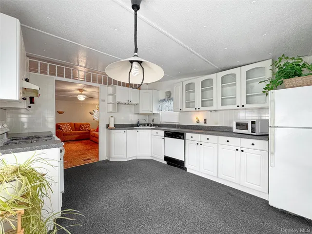 $98,000 | 1964 Riveroad Road, Unit 55, Calverton, NY 11933