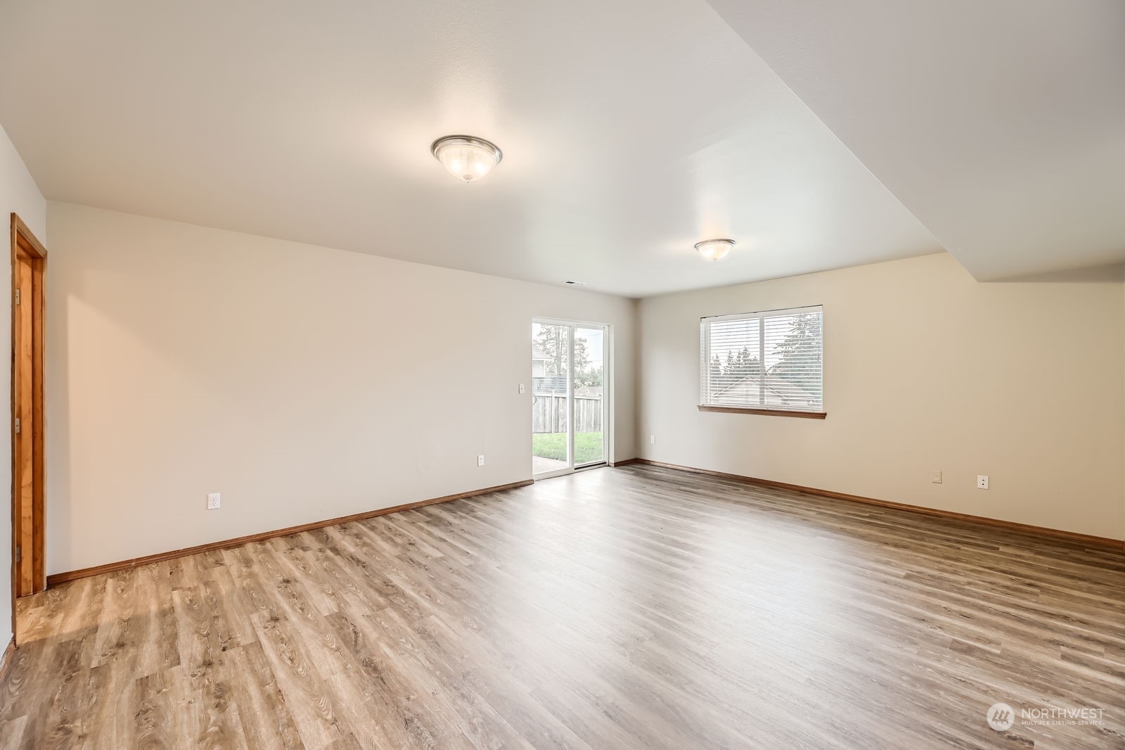 7426 Upper Ridge Road Everett, WA 98203 - Photo 14 of 21
