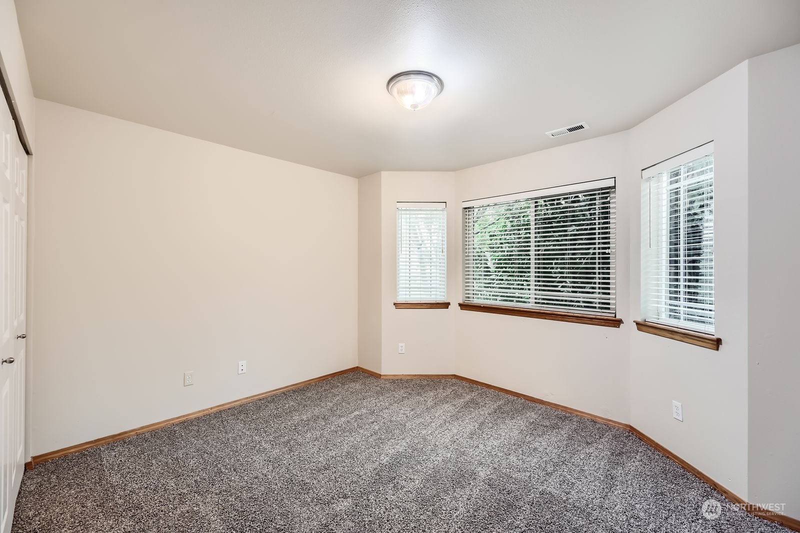 7426 Upper Ridge Road Everett, WA 98203 - Photo 16 of 21