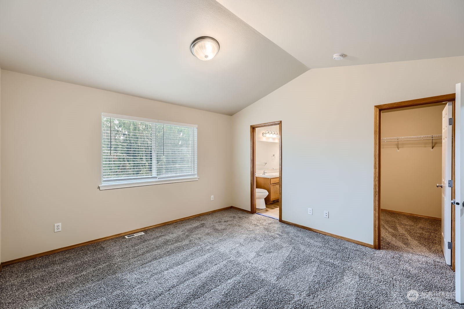 7426 Upper Ridge Road Everett, WA 98203 - Photo 9 of 21