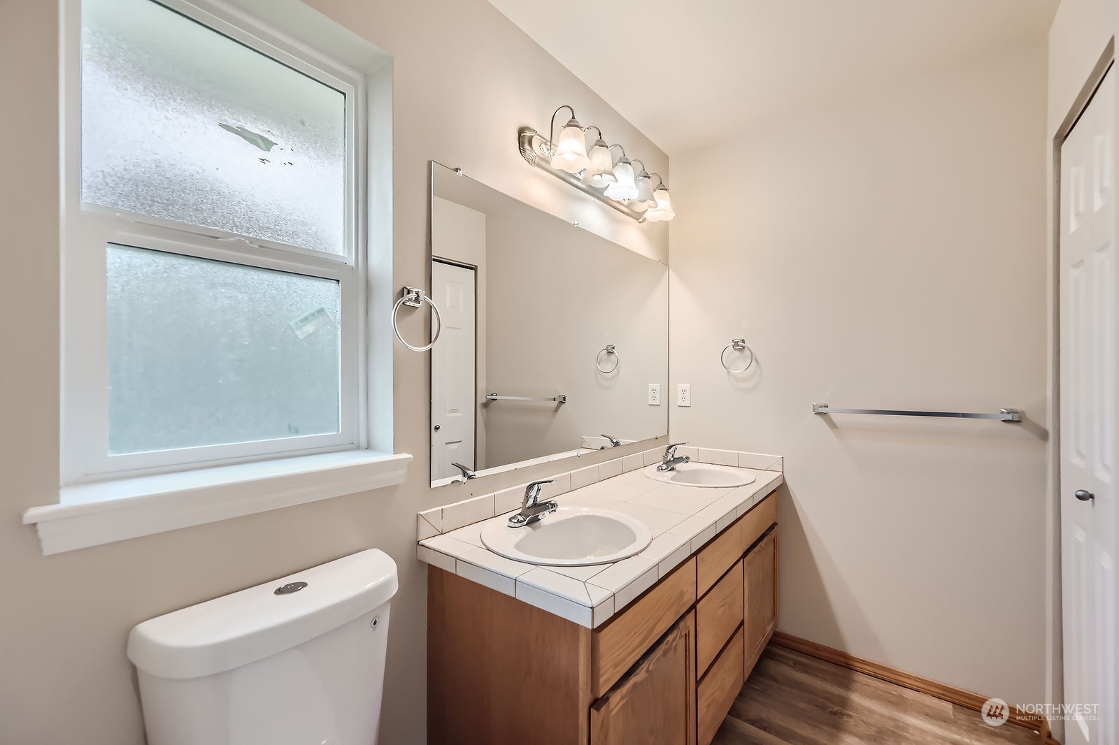 7426 Upper Ridge Road Everett, WA 98203 - Photo 10 of 21