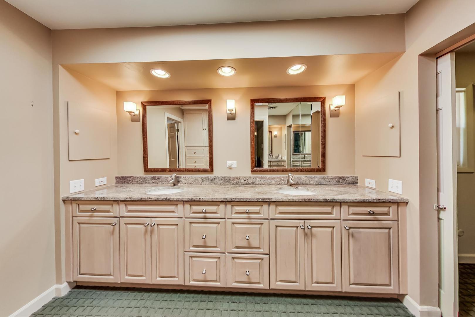 922 Leamington Avenue Glenview, IL 60025 - Photo 12 of 34