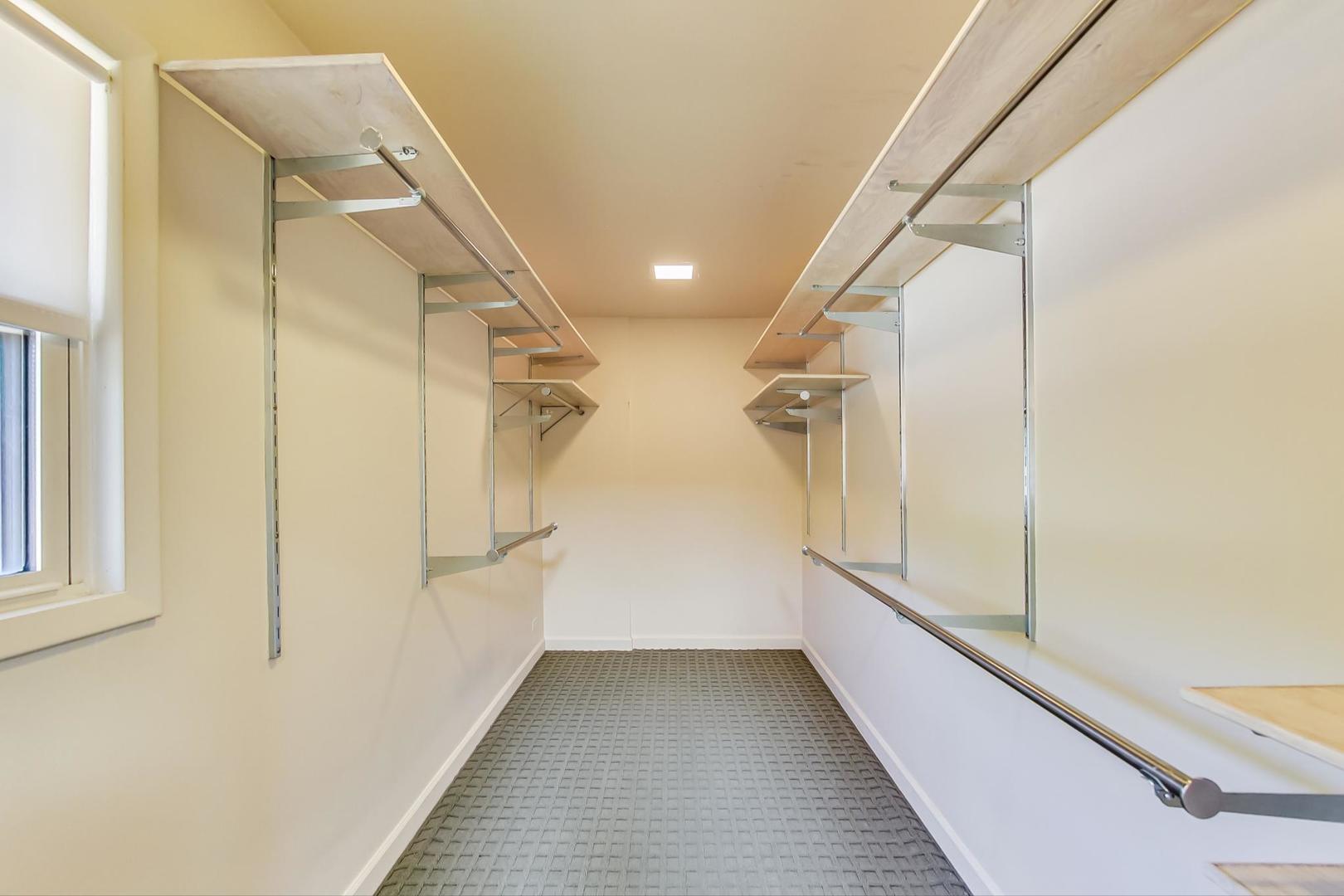 922 Leamington Avenue Glenview, IL 60025 - Photo 14 of 34