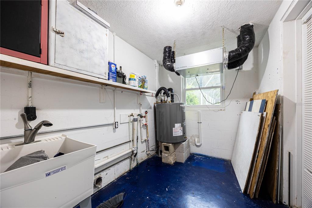 7 55th Street Yankeetown, FL 34498 - Photo 13 of 100 a view of storage and utility room