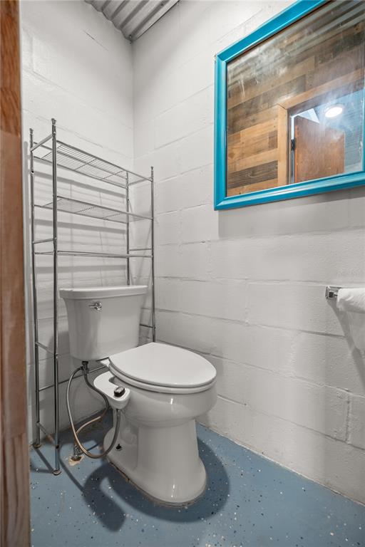 7 55th Street Yankeetown, FL 34498 - Photo 87 of 100 a bathroom with a toilet and a sink