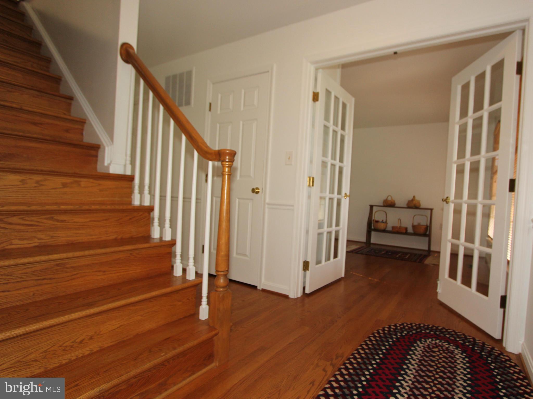 8129 Stone Ridge Drive Frederick, MD 21702 - Photo 3 of 30 Welcoming Entry Foyer.