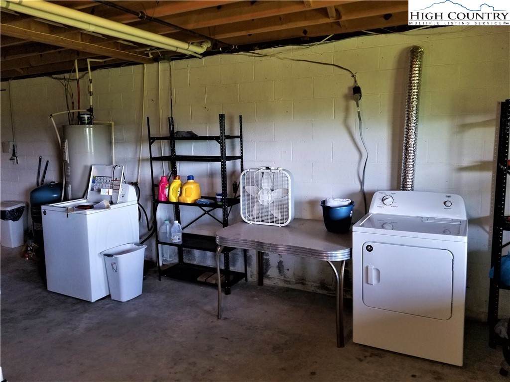1009 Perry Road West Jefferson, NC 28694 - Photo 24 of 30 Gallery Image 24