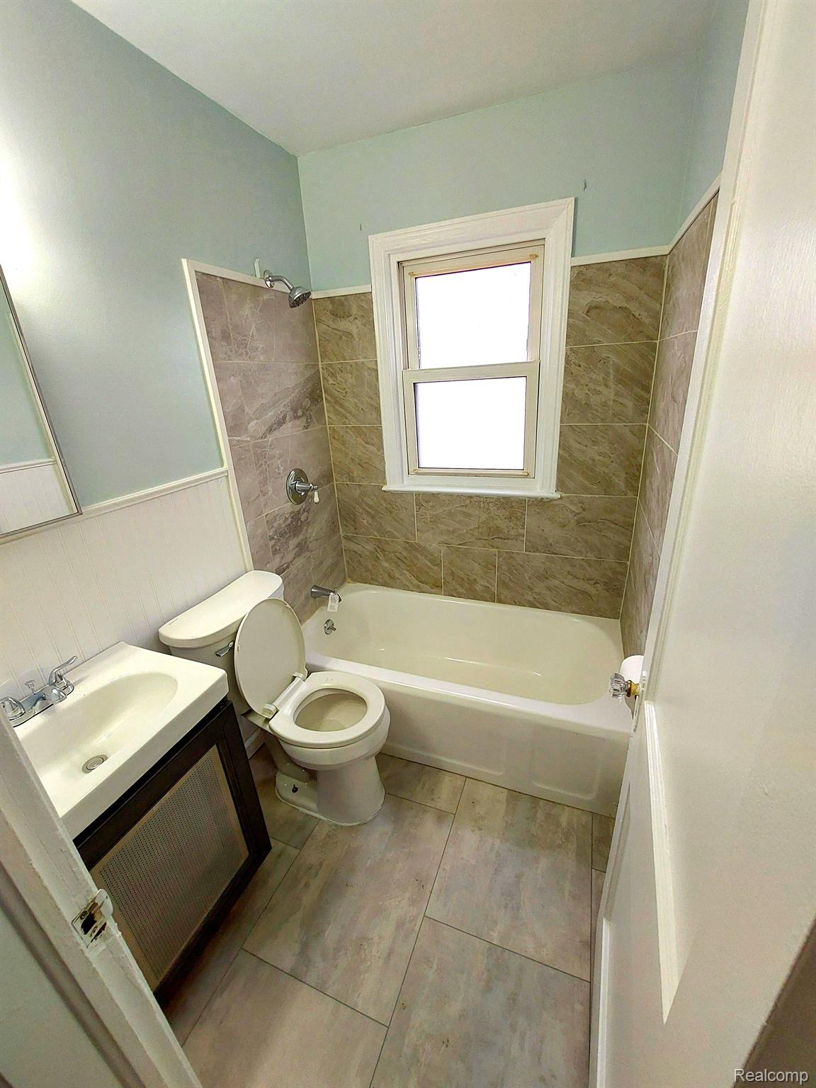22158 Rausch Avenue Eastpointe, MI 48021 - Photo 4 of 8 Gallery Image 4