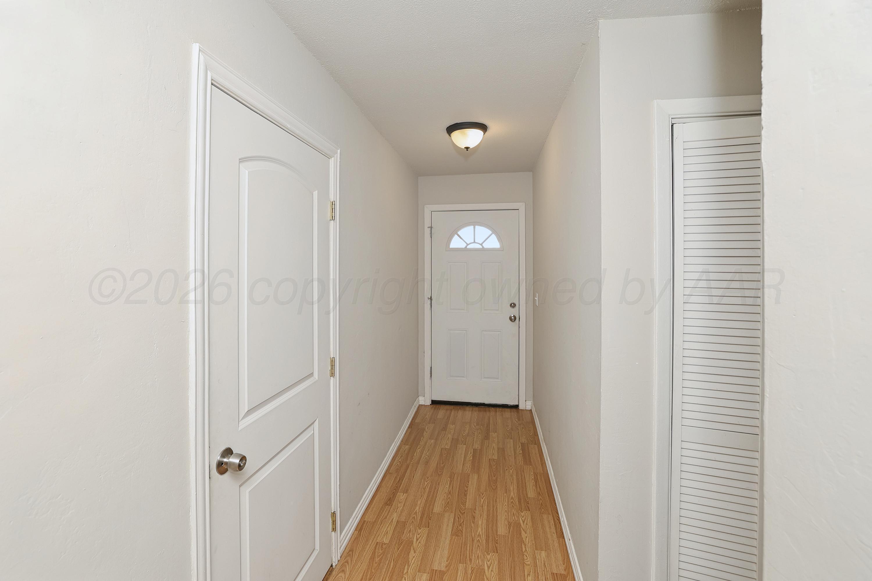 5144 Royce Drive Amarillo, TX 79110 - Photo 3 of 22 3-Entry