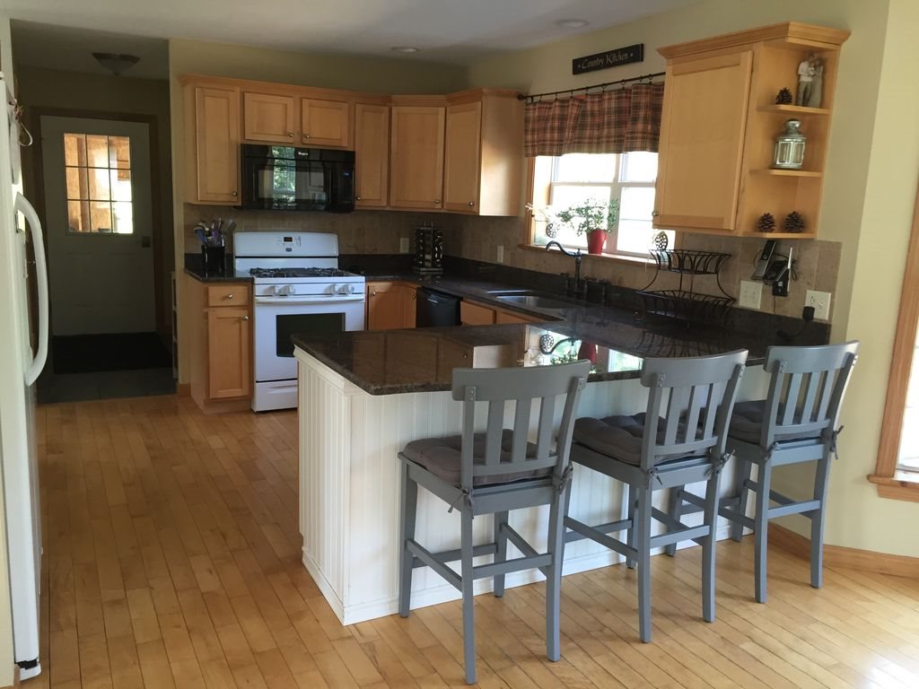 42 Megan Road Fairfax, VT 05454 - Photo 5 of 11
