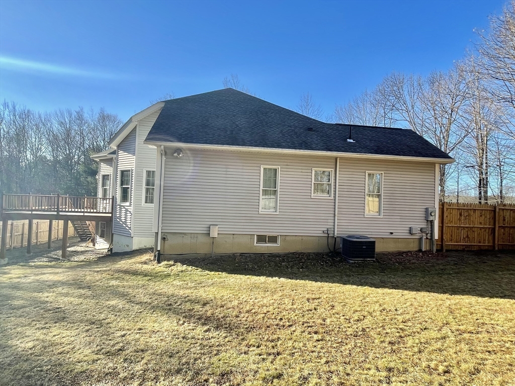 4 Sampson Road Huntington, MA 01050 - Photo 5 of 38