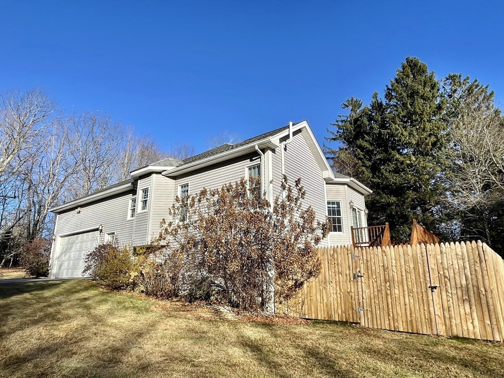 4 Sampson Road Huntington, MA 01050 - Photo 10 of 38
