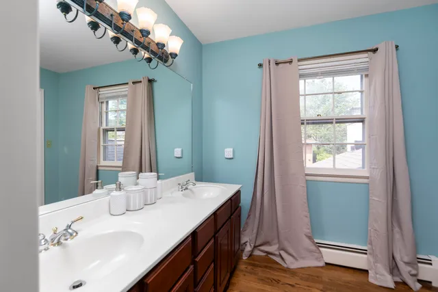 a close view of sink and tap