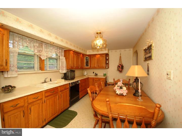 7 Gedney Road Lawrenceville, NJ 08648 - Photo 6 of 17 Kitchen