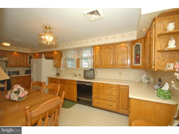 7 Gedney Road Lawrenceville, NJ 08648 - Photo 8 of 17 Bedroom 2