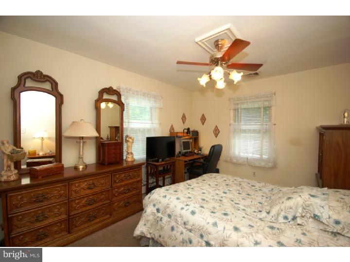 7 Gedney Road Lawrenceville, NJ 08648 - Photo 9 of 17 Bedroom 3