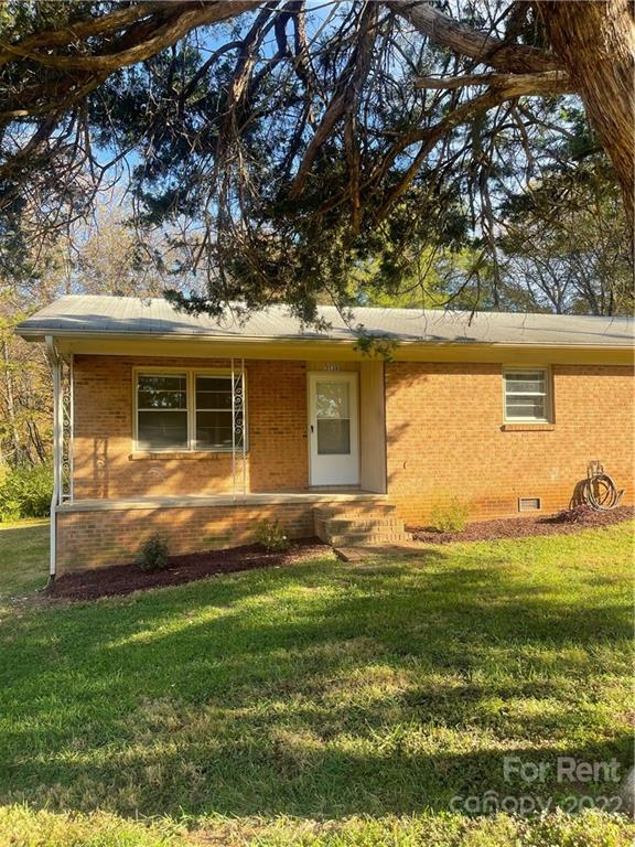 3538 Rudisill Road Newton, NC 28658 - Photo 18 of 20 a backyard of a house