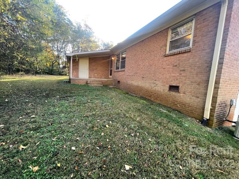 3538 Rudisill Road Newton, NC 28658 - Photo 20 of 20 a backyard of a house with lots of green space