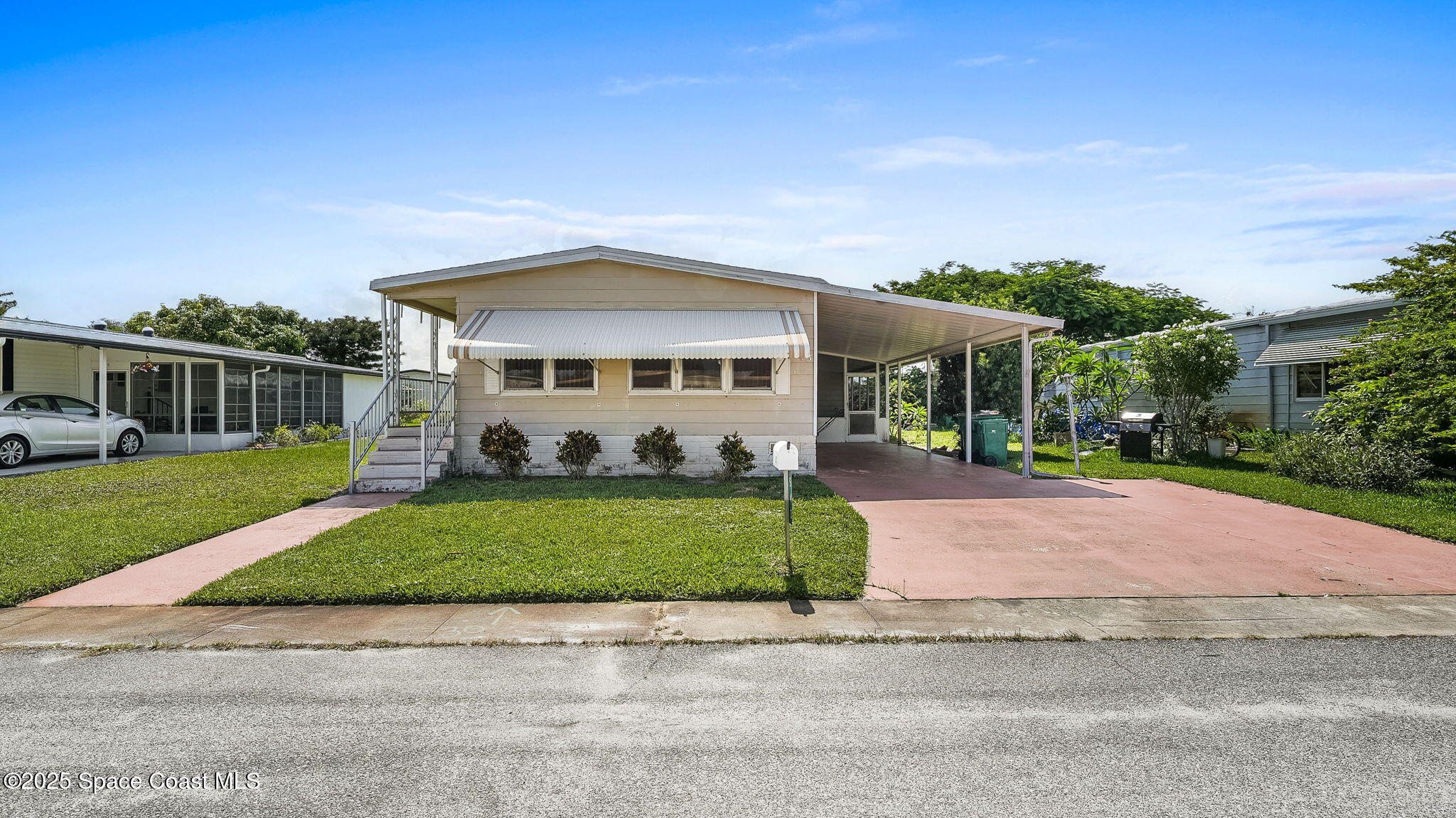 543 Ruth Circle Melbourne, FL 32904 - Photo 2 of 37 1-web-or-mls-DSC01321 (2)