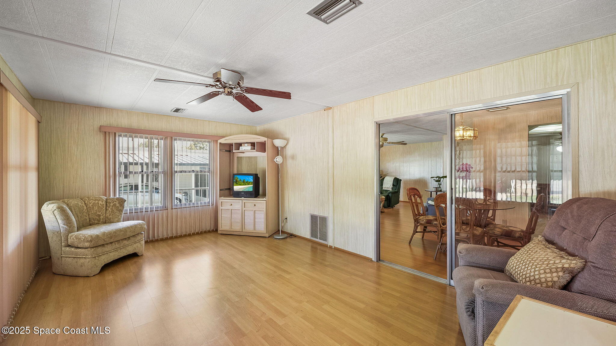 543 Ruth Circle Melbourne, FL 32904 - Photo 10 of 37 10-web-or-mls-DSC01452