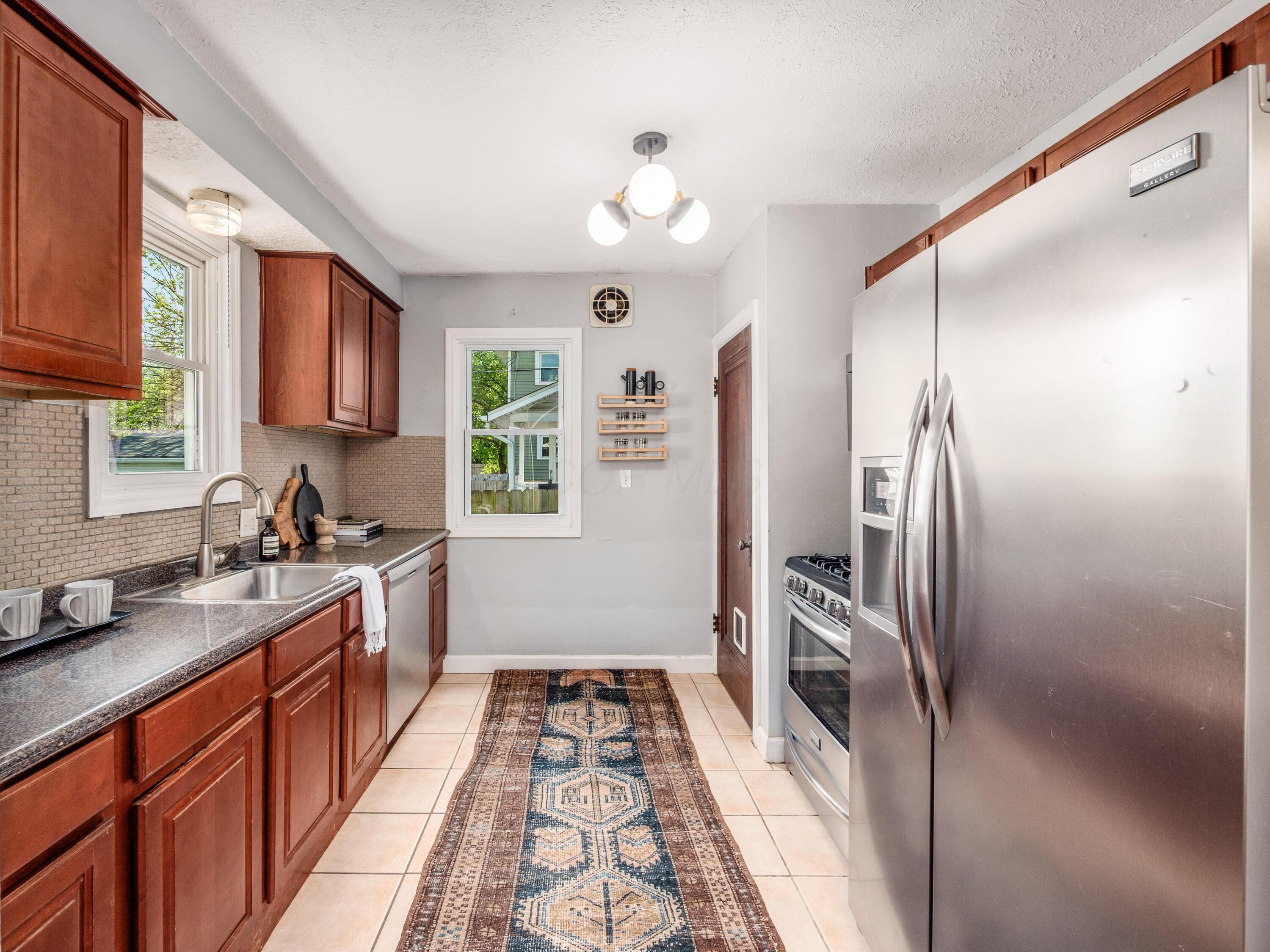 582 East Weber Road Columbus, OH 43202 - Photo 11 of 34 Welcome to your handsome new kitchen.