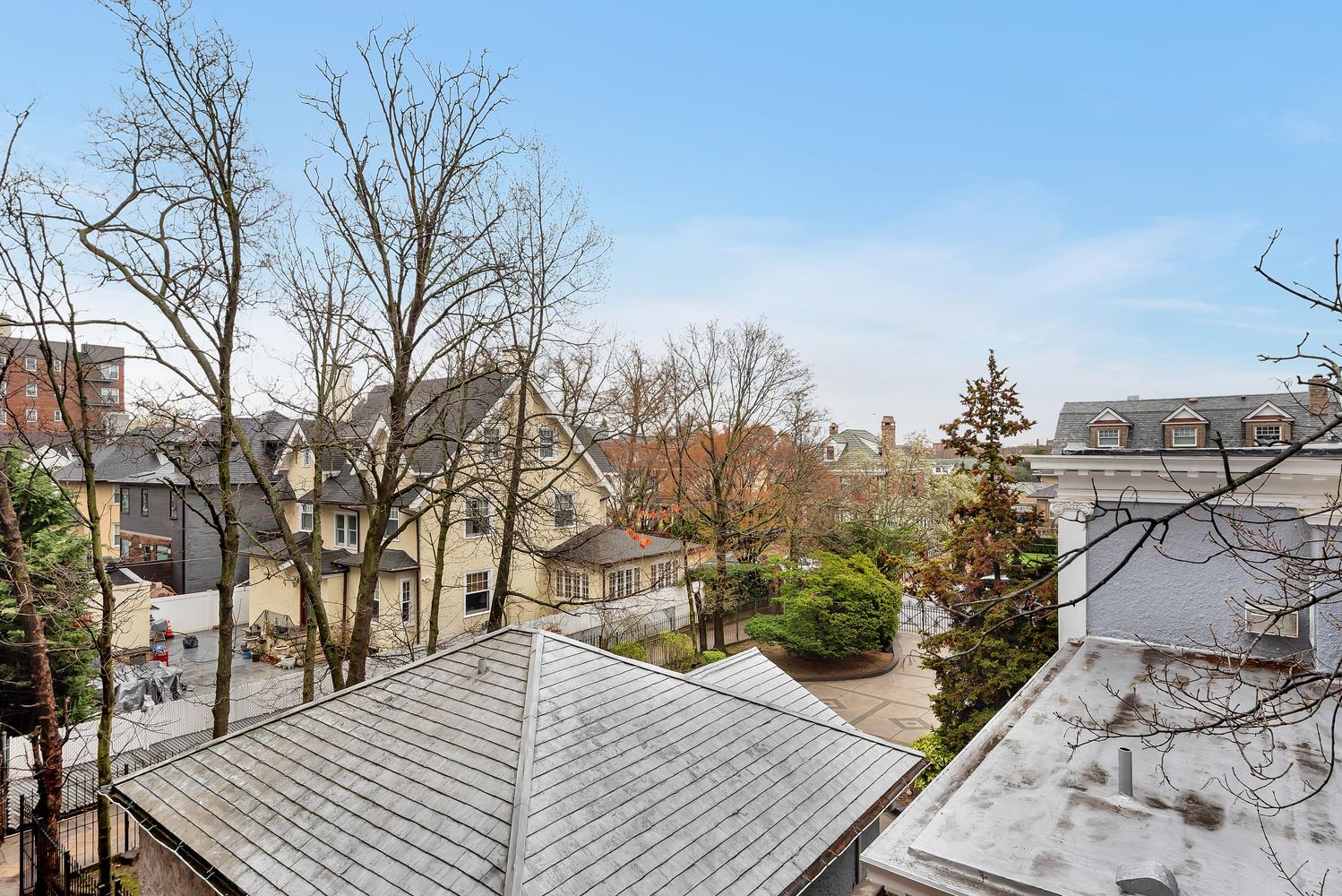 130 Bay Ridge Parkway, Unit 5K Brooklyn, NY 11209 - Photo 7 of 11 a view of a backyard