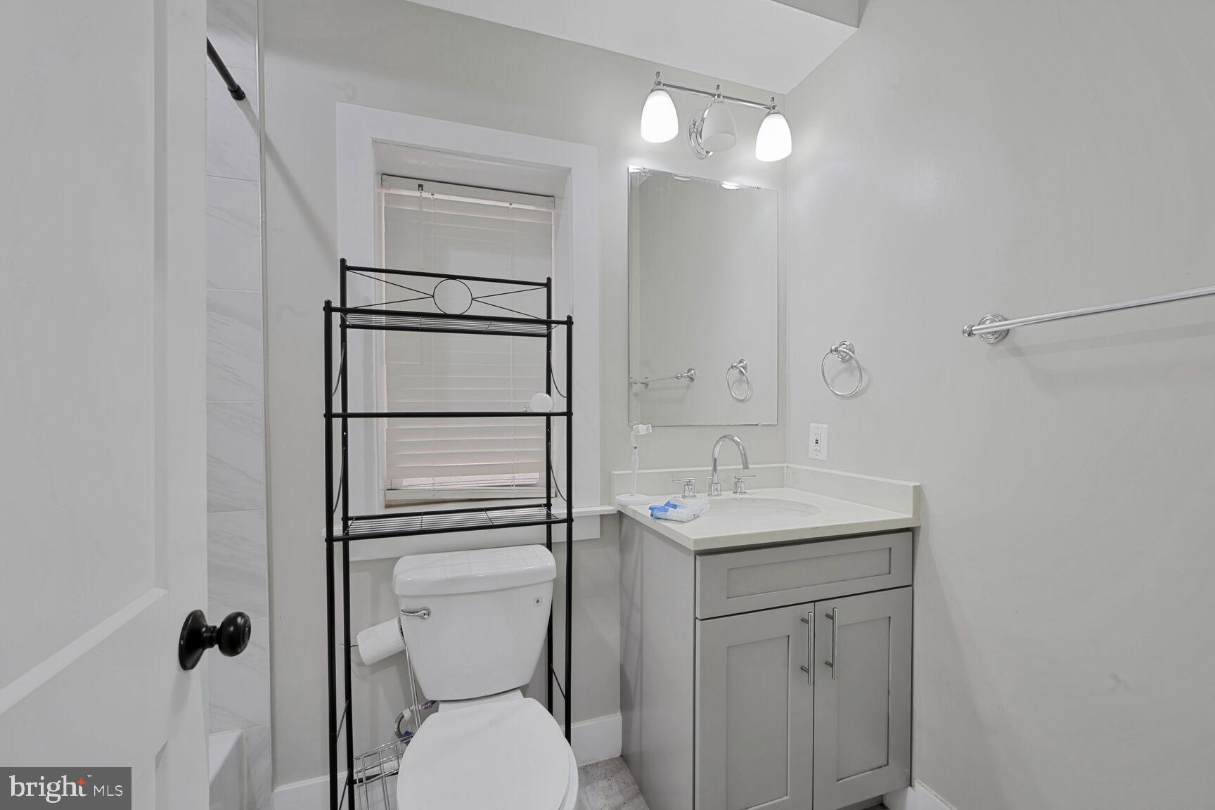 608 Irving Street Northwest, Unit 1 Washington, DC 20010 - Photo 8 of 18 Full Bath