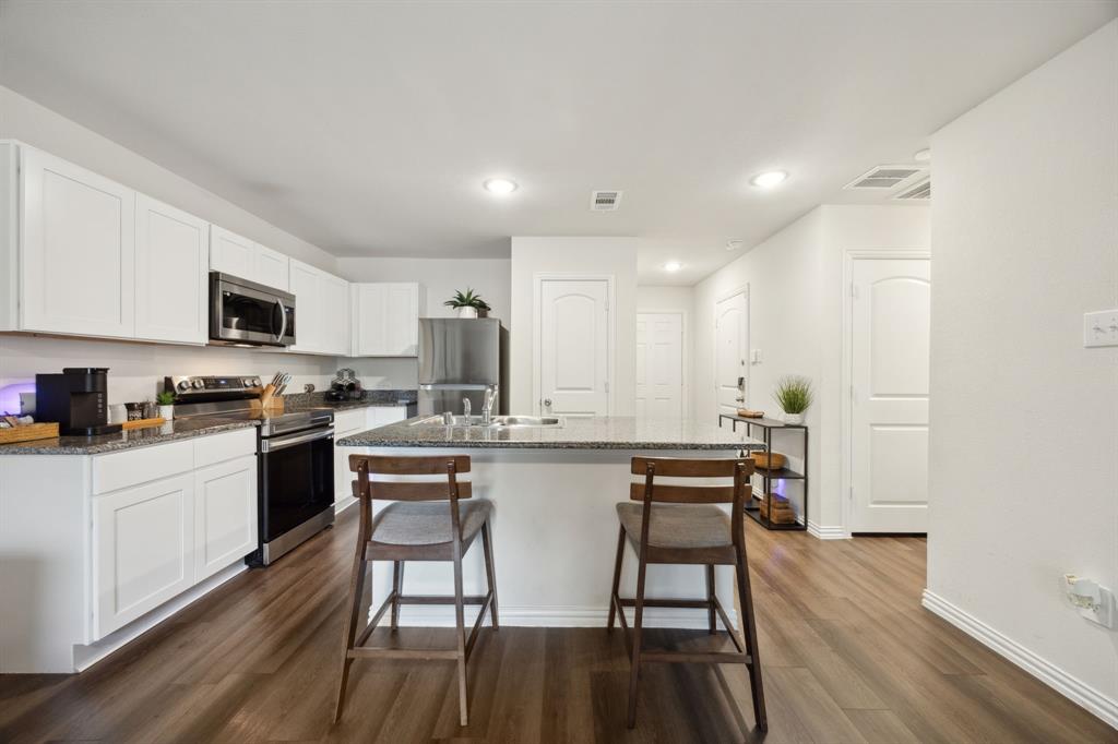 2326 Harding Street Dallas, TX 75215 - Photo 10 of 25