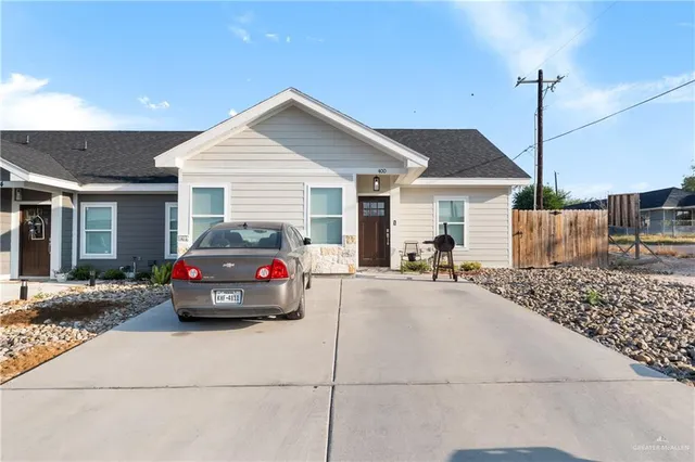 $155,000 | 400 4 1/2 Street, La Joya, TX 78560