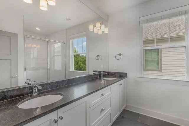 $2,695 | 5802 Maxon Avenue, Nashville, TN 37209