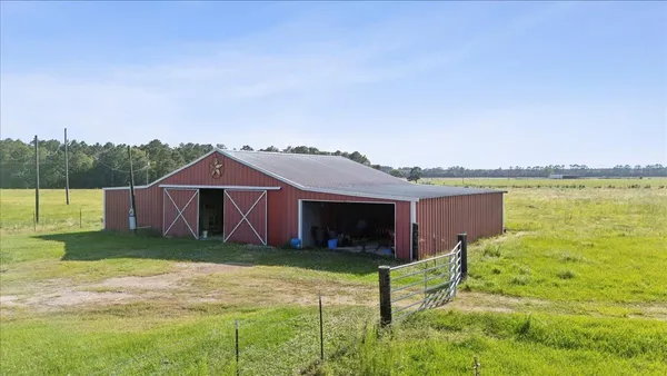 $1,350,000 | 4096 Farm To Market 1004, Kirbyville, TX 75956