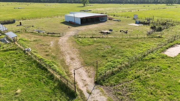 $1,350,000 | 4096 Farm To Market 1004, Kirbyville, TX 75956