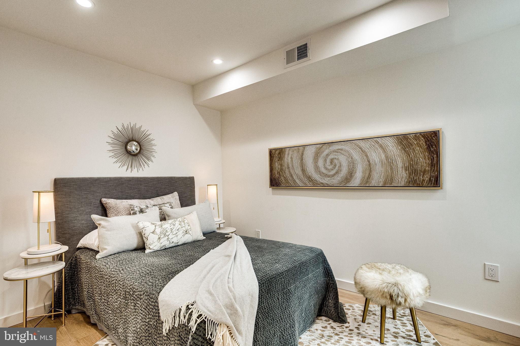 1258 Columbia Road Northwest, Unit 2 Washington, DC 20009 - Photo 25 of 61