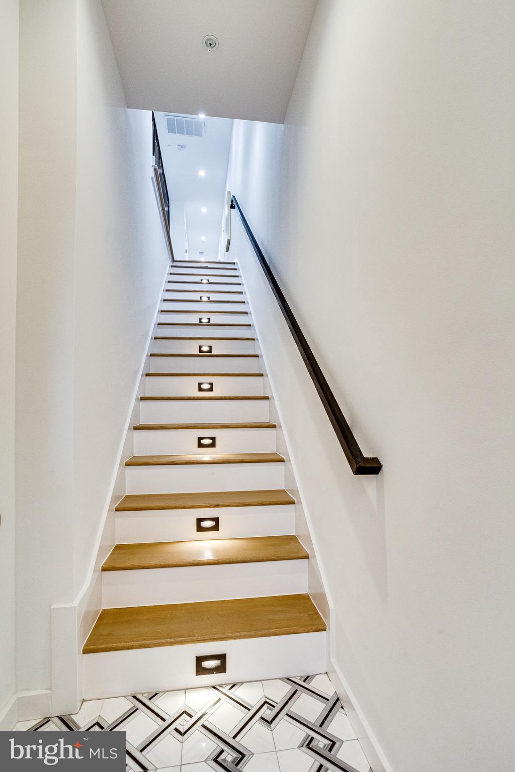 1258 Columbia Road Northwest, Unit 2 Washington, DC 20009 - Photo 29 of 61