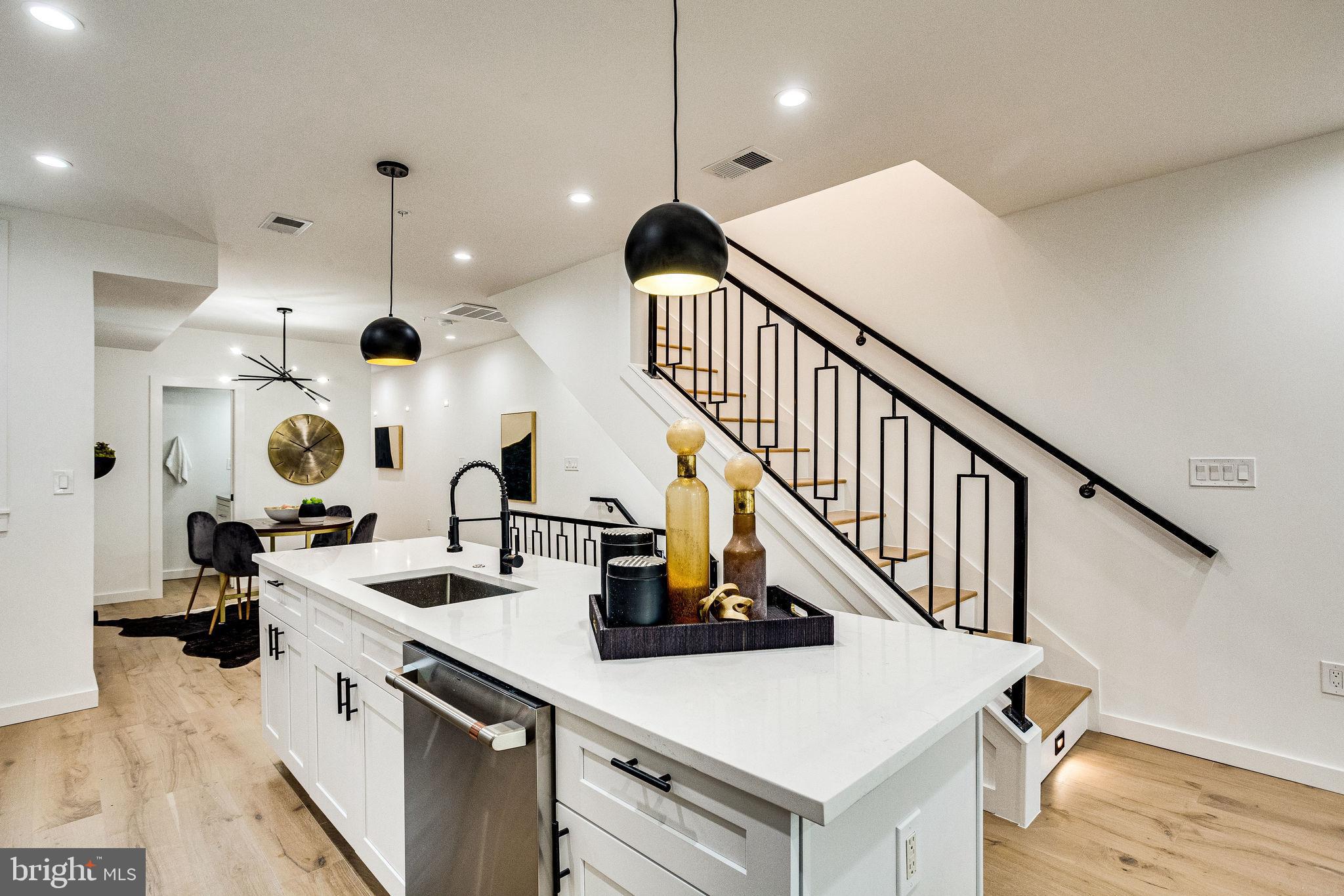 1258 Columbia Road Northwest, Unit 2 Washington, DC 20009 - Photo 38 of 61