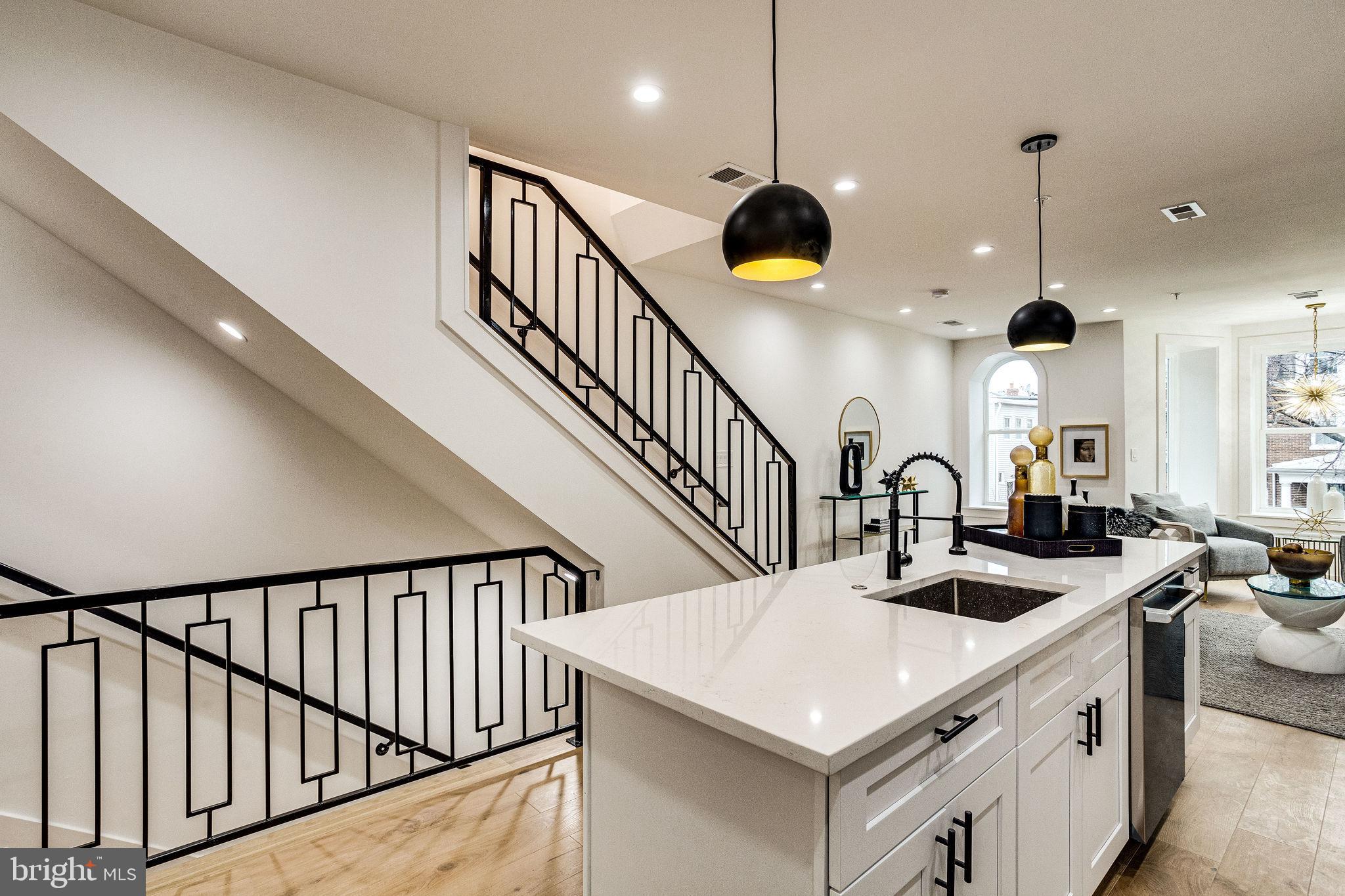 1258 Columbia Road Northwest, Unit 2 Washington, DC 20009 - Photo 9 of 61