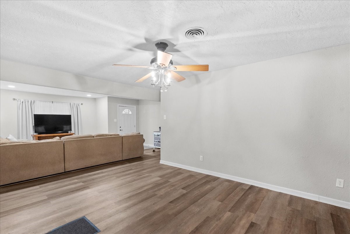 2402 Hodges Street Baytown, TX 77521 - Photo 13 of 37