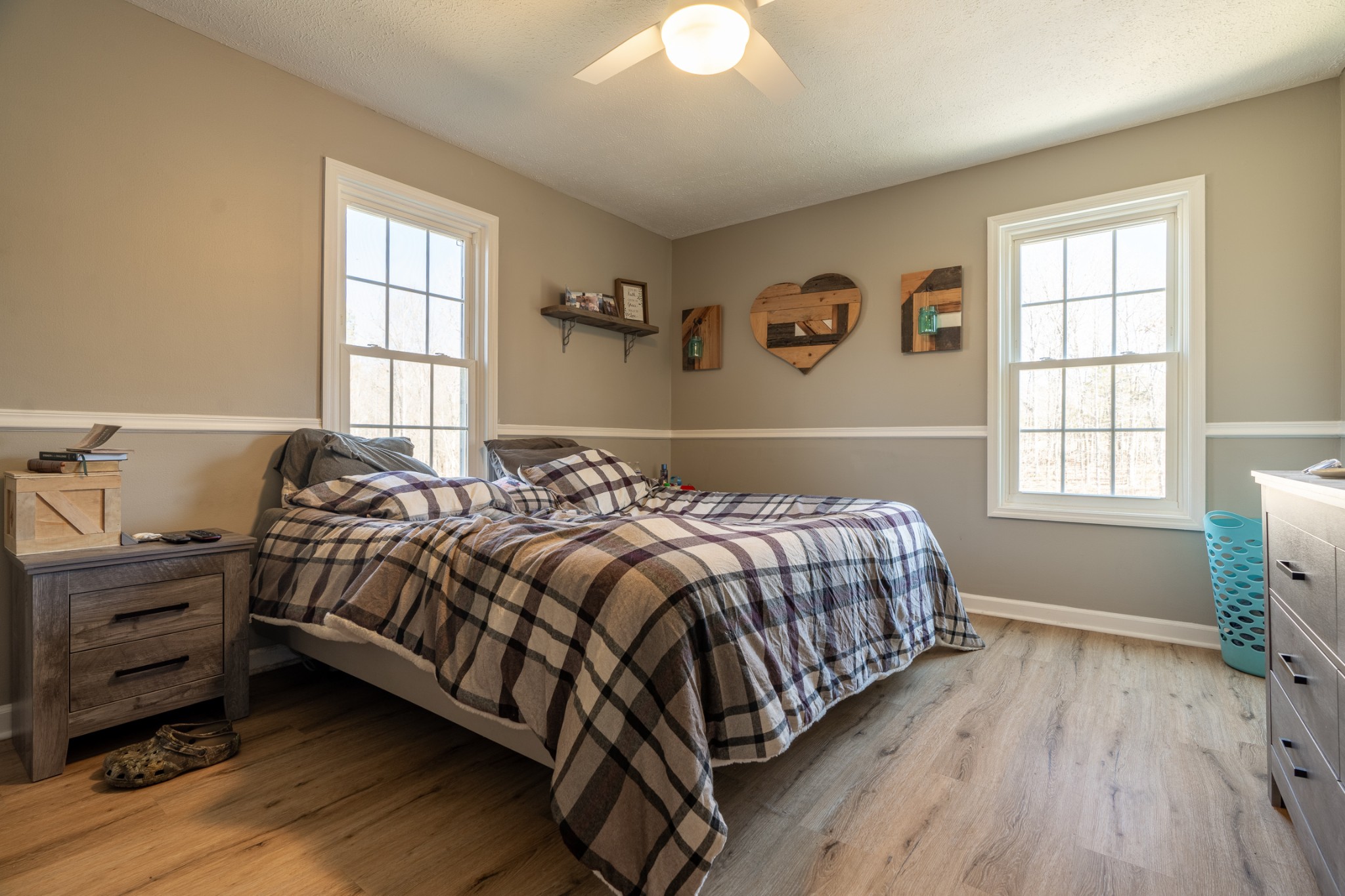 1727 Johnson Chapel Road Sparta, TN 38583 - Photo 9 of 30 a bedroom with a bed and a window