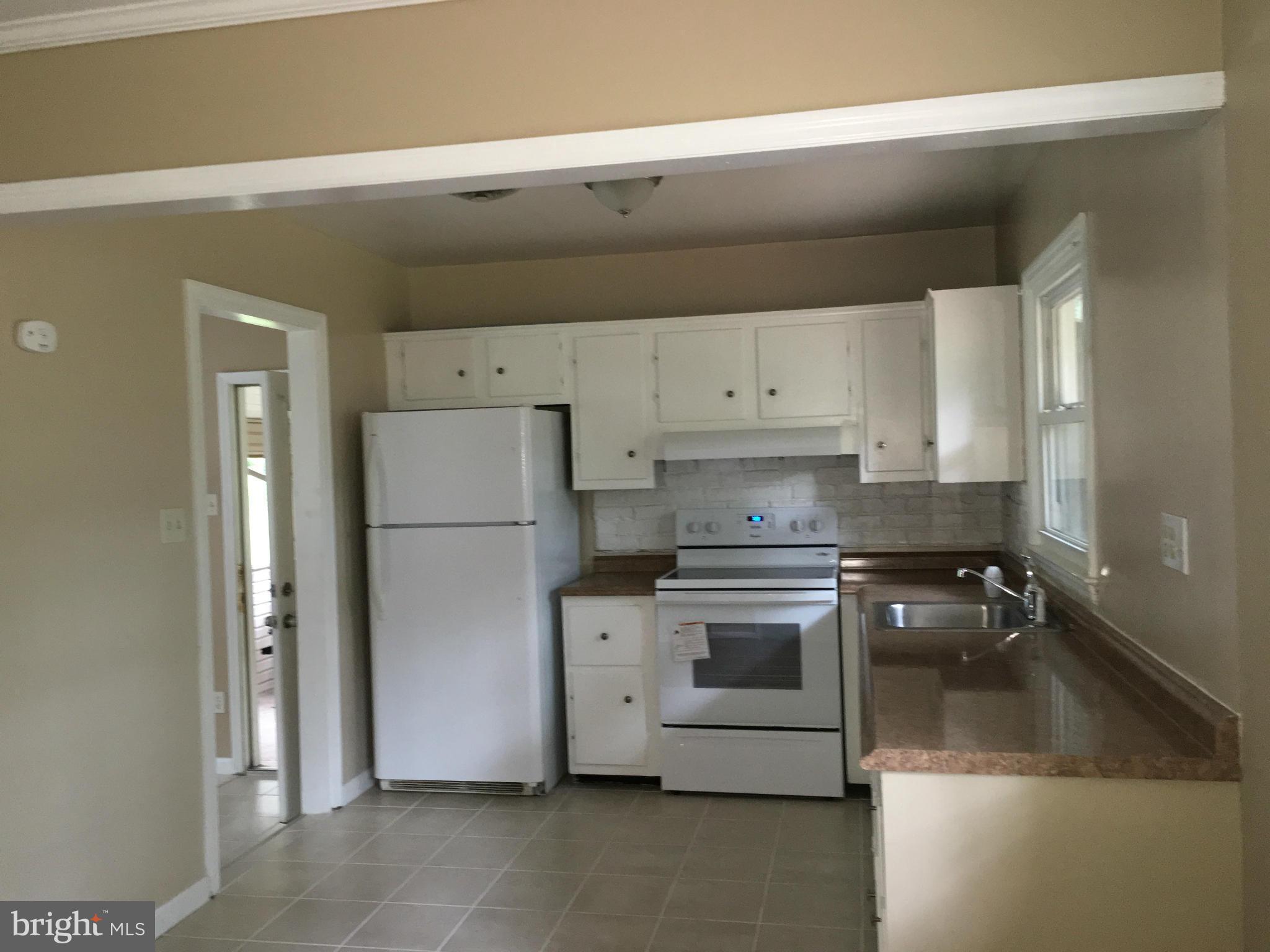 1515 Long Point Road Pasadena, MD 21122 - Photo 3 of 22 Kitchen