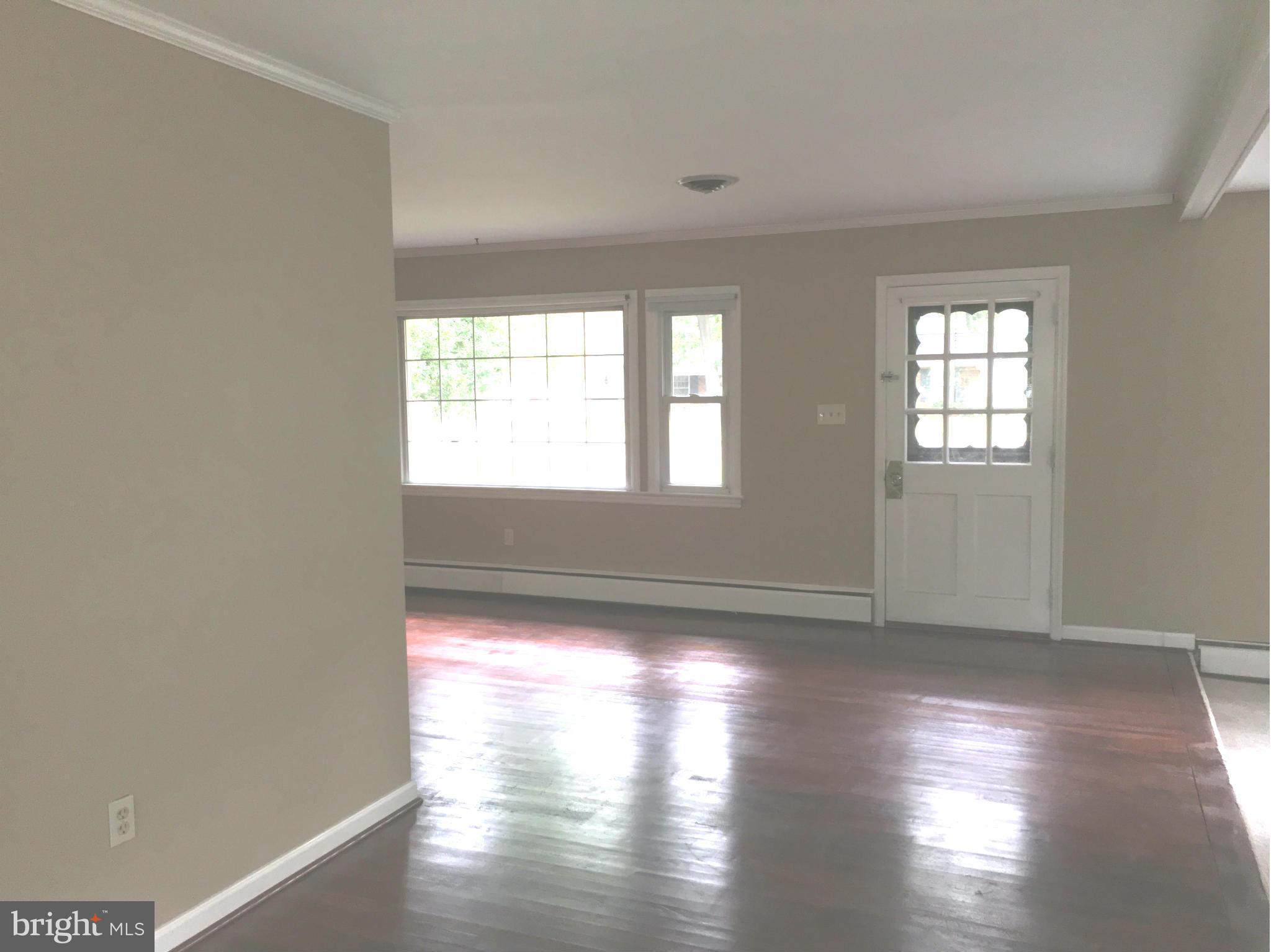 1515 Long Point Road Pasadena, MD 21122 - Photo 7 of 22 Dining Room