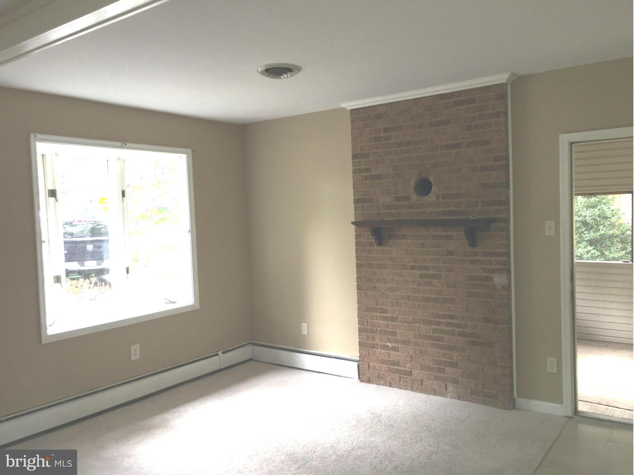 1515 Long Point Road Pasadena, MD 21122 - Photo 8 of 22 Family Room